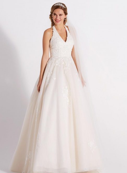 robe de mariée coupe princesse, style romantique, tendnace 2021 dentelle perlée et tulle